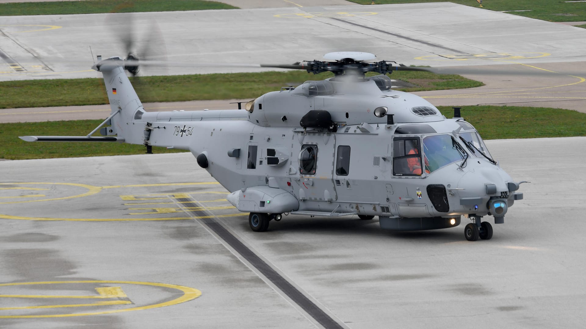 Hubschrauber vom Typ NH90 "Sea Lion": Der Flugbetrieb kann nicht verantwortet werden. (Archivfoto)