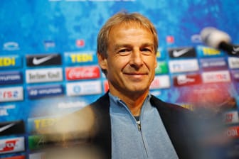 Jürgen Klinsmann: Hier bei seiner Vorstellung als neuer Hertha-Trainer.