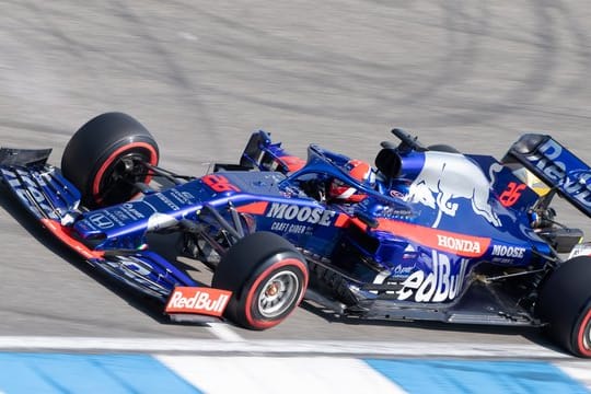 Red Bull und Toro Rosso werden weiterhin von Honda mit Motoren versorgt.