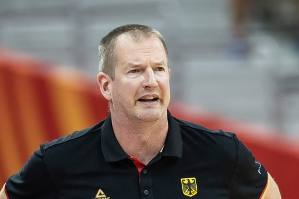 Tritt mit der Basketball-Nationalmannschaft in der Olympia-Qualifikation in der Gruppe A an: Bundestrainer Henrik Rödl.