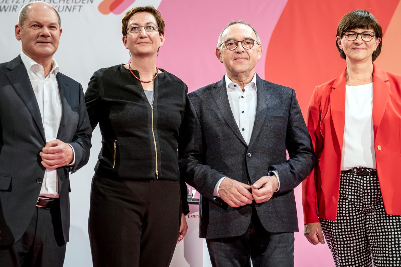 Olaf Scholz und Klara Geywitz oder Norbert Walter-Borjans und Saskia Esken? Am Samstag steht die neue SPD-Spitze fest. Probleme werden bleiben.