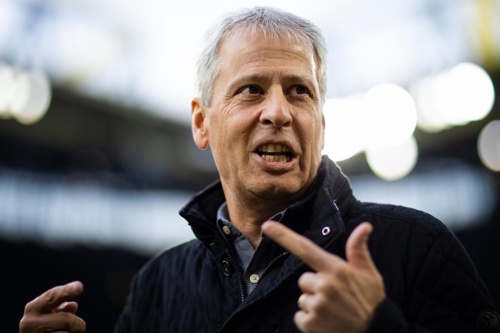 Vor seinem Schicksalsspiel im Camp Nou: Dortmund-Trainer Lucien Favre.