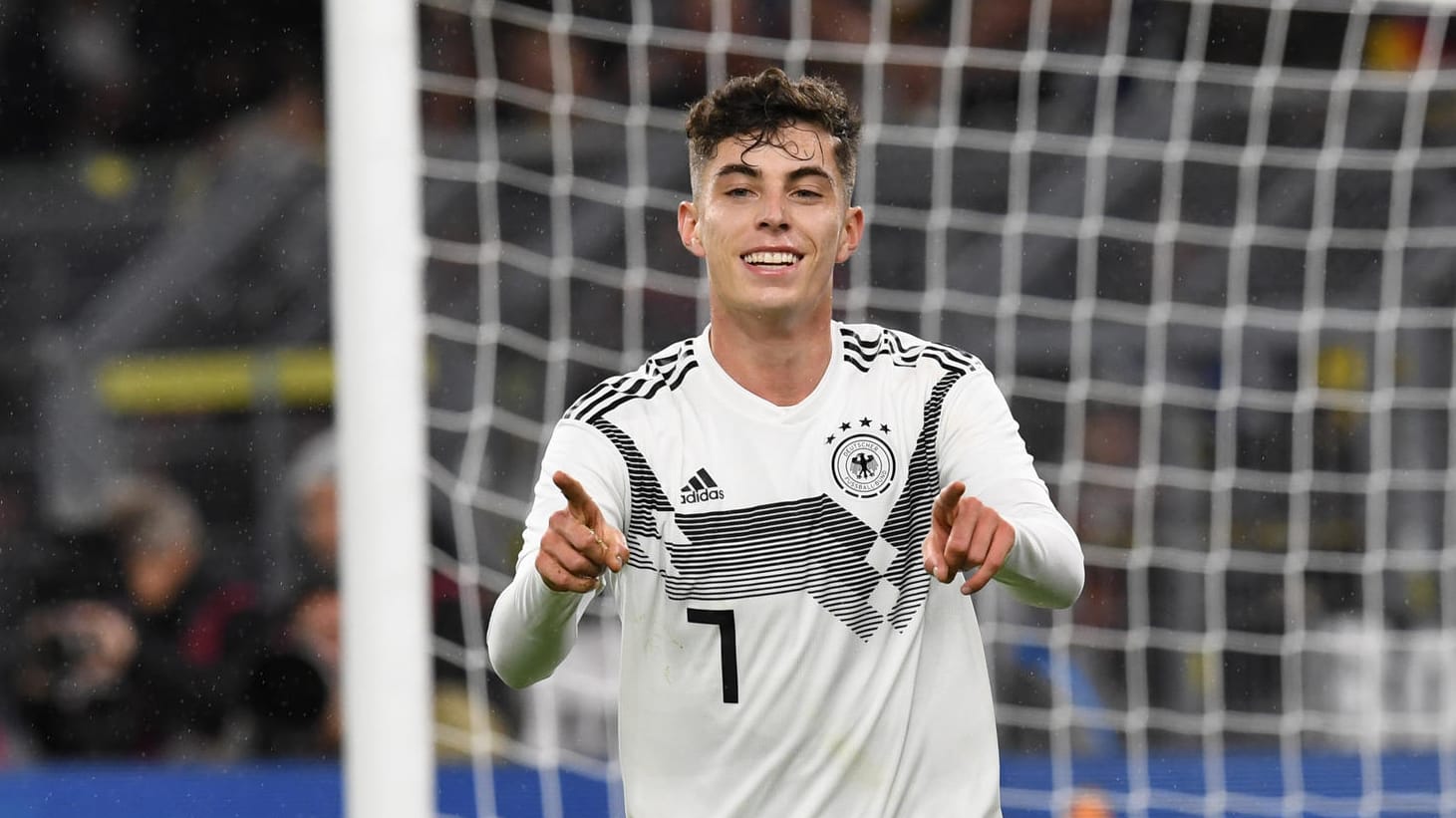 Kai Havertz: Bayer Leverkusens Superstar ist zu einem der besten Jungprofis der Welt gewählt worden. Kai Havertz: Bayer Leverkusens Superstar ist zu einem der besten Jungprofis der Welt gewählt worden.
