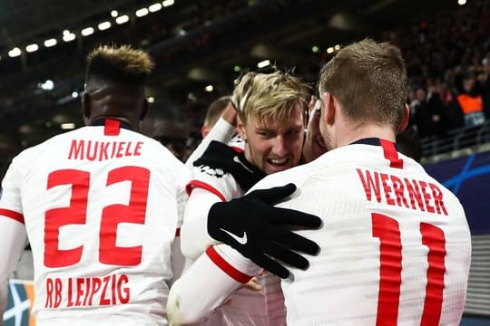 Machte Leipzig mit seinen späten Toren glücklich: Emil Forsberg (M).