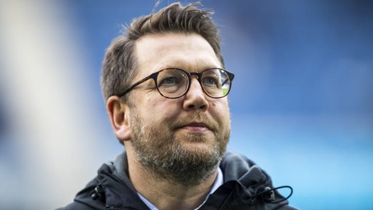 Martin Przondziono, Sport-Geschäftsführer des SC Paderborn, guckt sich nach neuen Spielern um.