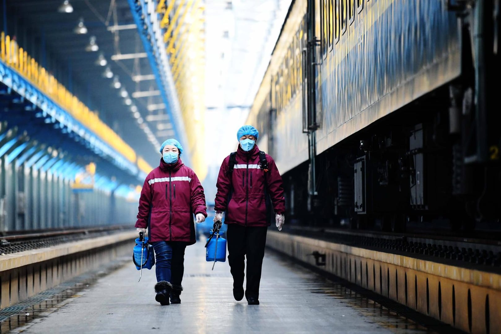 Zwei Chinesen mit Mundschutz: Zwischen 2014 und 2019 sind fünf Menschen an der Pest gestorben.