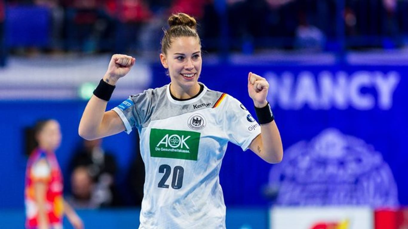 Emily Bölk freut sich auf die Handball-WM in Japan.