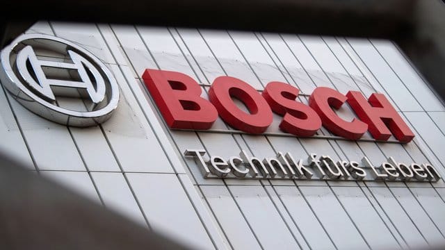 Logo von Bosch: Inzwischen sollen rund 3.500 Arbeitsplätze von Bosch abgebaut werden. Logo von Bosch: Inzwischen sollen rund 3.500 Arbeitsplätze von Bosch abgebaut werden.
