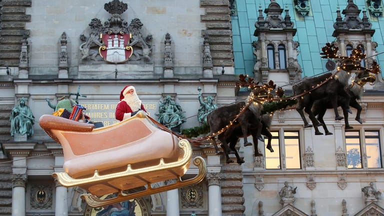 Weihnachtsmann: Er wird oft als Symbolfigur des kommerziellen Weihnachtsfestes kritisiert.