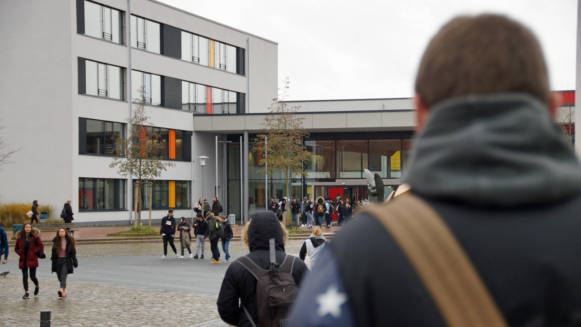 Zwangsweise schulfrei: Bei einem Windpocken-Fall können Schüler ohne Impfschutz für 16 Tage ausgesperrt werden (Symbolfoto). Zwangsweise schulfrei: Bei einem Windpocken-Fall können Schüler ohne Impfschutz für 16 Tage ausgesperrt werden (Symbolfoto).