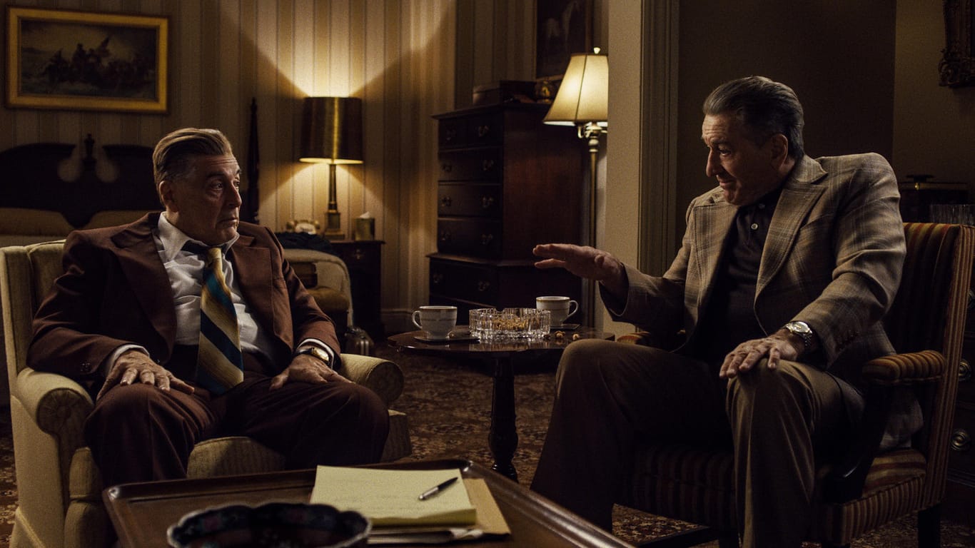 Al Pacino und Robert De Niro in "The Irishman": Erst ganz am Ende nimmt der Film Fahrt auf – im Rollatortempo.