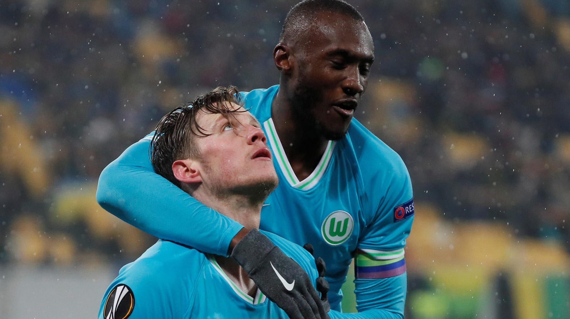 Wout Weghorst (li.): Der Niederländer hat den VfL Wolfsburg in die K.o.-Runder der Europa League geschossen.