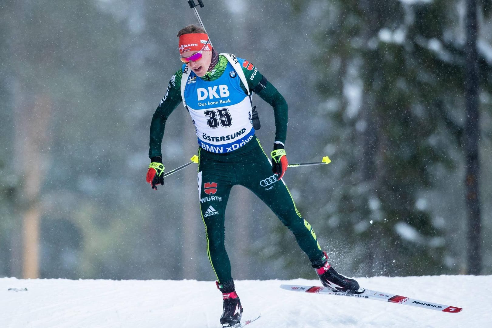 Benedikt Doll ist seit 2012 im Biathlon-Weltcupteam des Deutschen Skiverbandes (DSV) dabei.