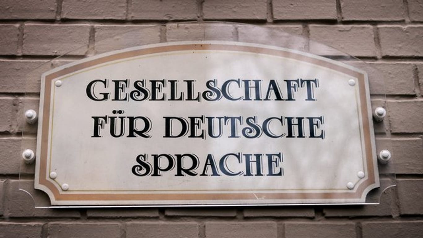 Die Gesellschaft für deutsche Sprache hat das Wort "Respektrente" ausgewählt.