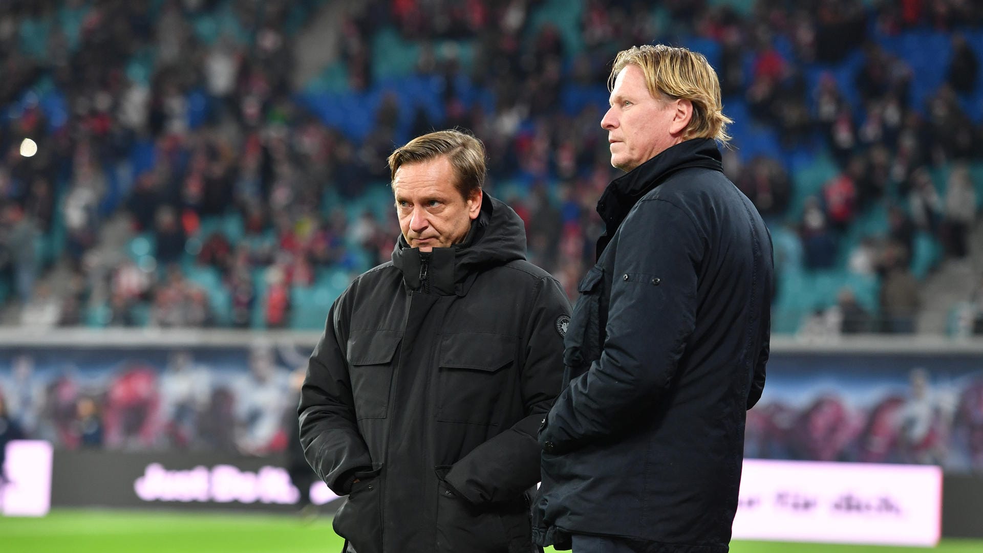 Horst Heldt (links) und Markus Gisdol: Das Sportchef und der Trainer des 1. FC Köln brauchen nach dem verpatztem Debüt nun dringend einen Sieg.