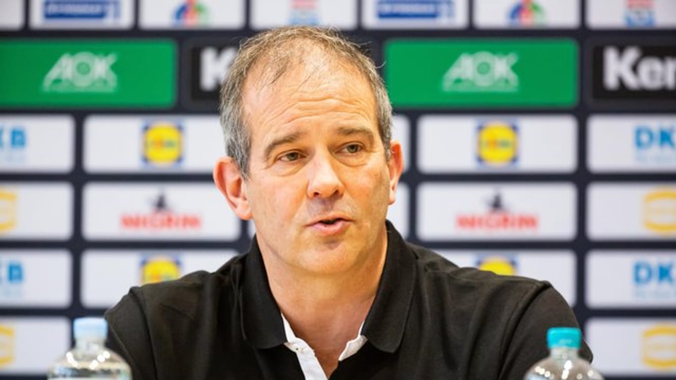 Henk Groener wird weiter die deutschen Handballerinnen trainieren.