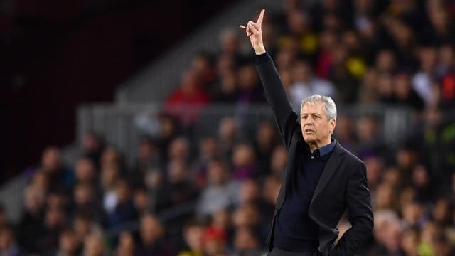 Dortmunds Trainer Lucien Favre steht unter Druck.