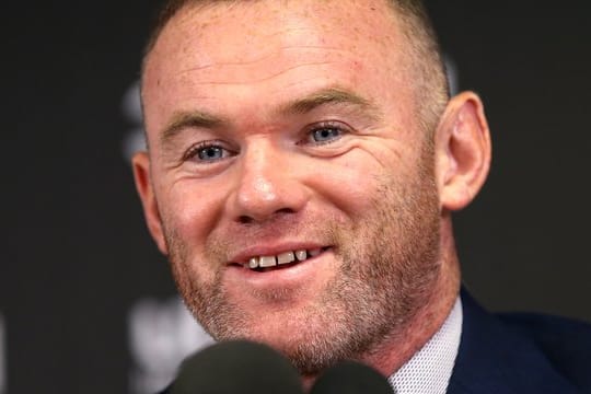 Steht bei Derby County an der Seitenlinie: Wayne Rooney.