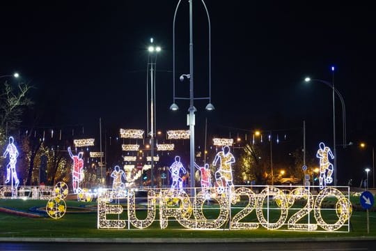 In der rumänischen Haupstadt Bukarest findet die Gruppenauslosung für die Fußball Europameisterschaft 2020 statt.