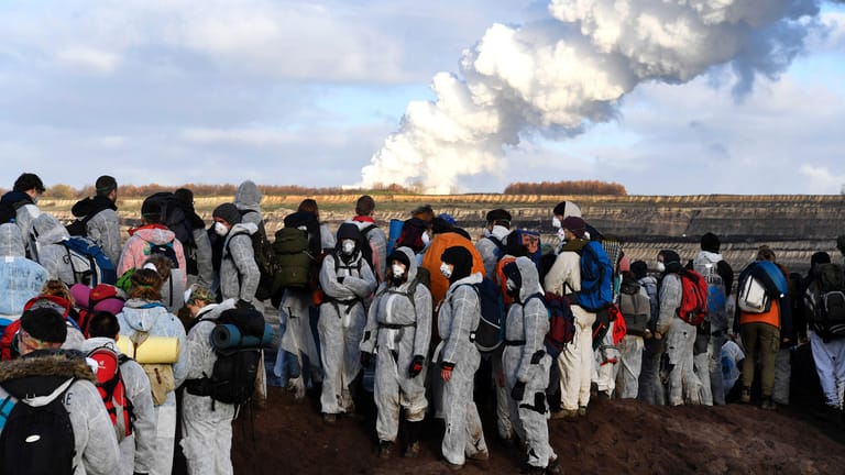 Klimaaktivisten von "Ende Gelände": Bei Protesten gegen Kohlekraftwerke wurden mehrere Tagebaue besetzt.