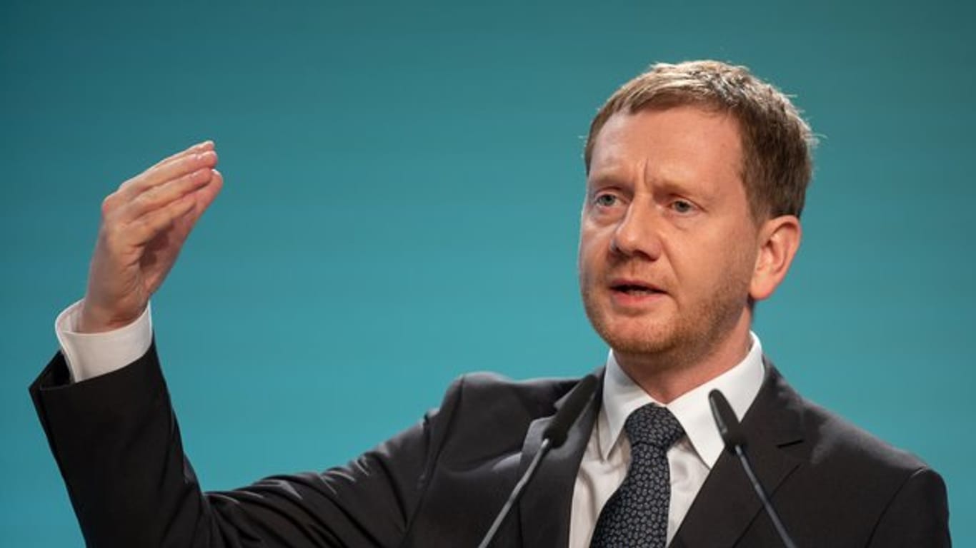 Der sächsische Ministerpräsident Michael Kretschmer (CDU) will eine Kenia-Koalition mit Grünen und SPD bilden.