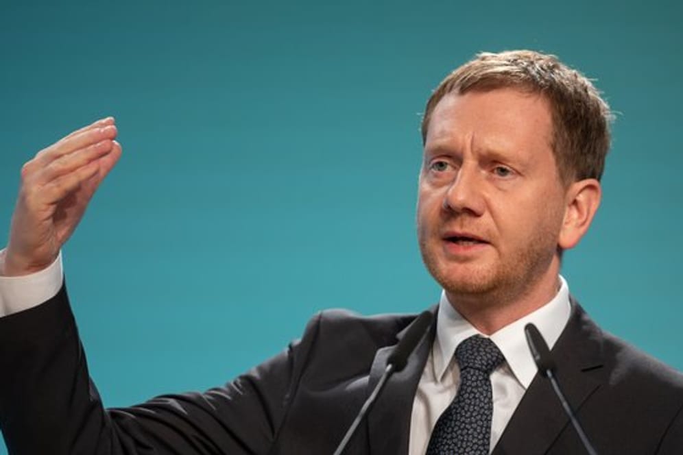 Der sächsische Ministerpräsident Michael Kretschmer (CDU) will eine Kenia-Koalition mit Grünen und SPD bilden.