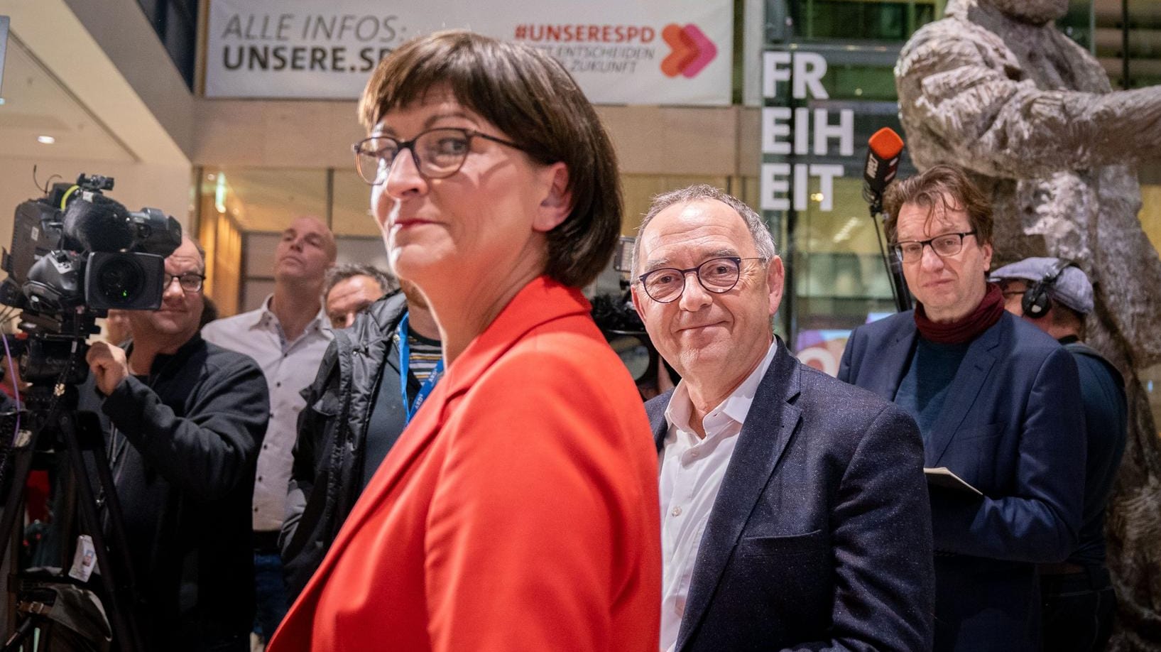 Saskia Esken und Norbert Walter-Borjans: Das Kandidaten-Duo wird die neue SPD-Spitze bilden.