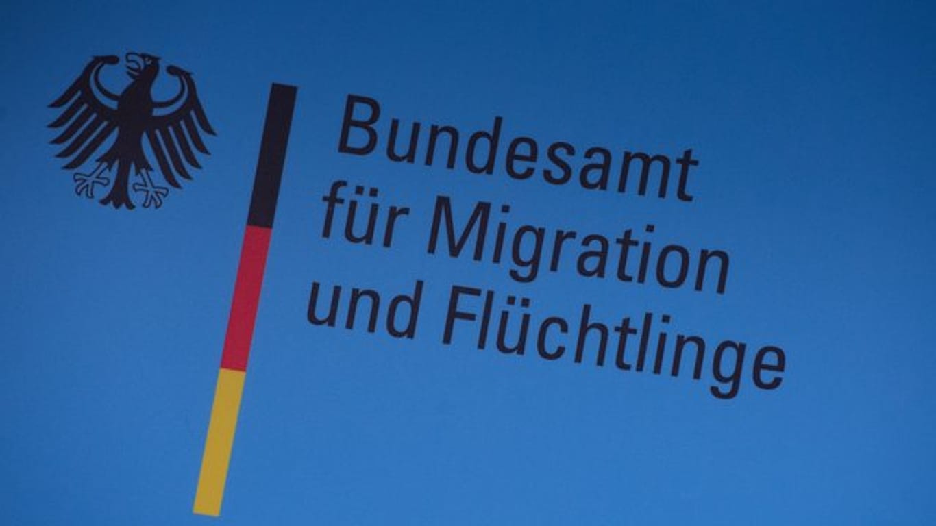 Der Schriftzug des Bundesamtes für Migration und Flüchtlinge (BAMF).