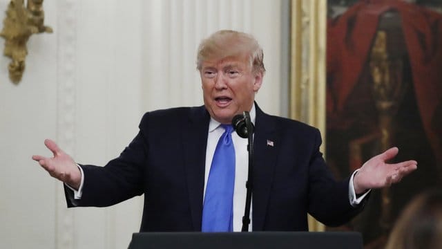 US-Präsident Donald Trump ist schwer unzufrieden mit dem Vorgehen der Demokraten. US-Präsident Donald Trump ist schwer unzufrieden mit dem Vorgehen der Demokraten.