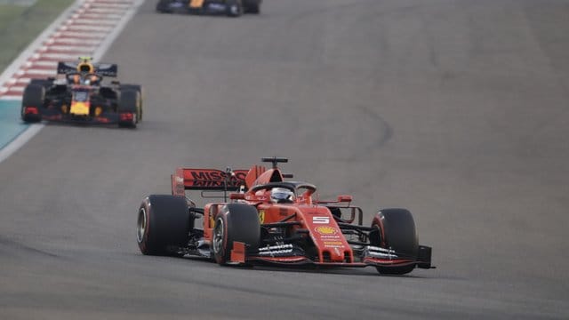 Das letzte Rennen der Saison bringt Sebastian Vettel nur Rang fünf. Das letzte Rennen der Saison bringt Sebastian Vettel nur Rang fünf.