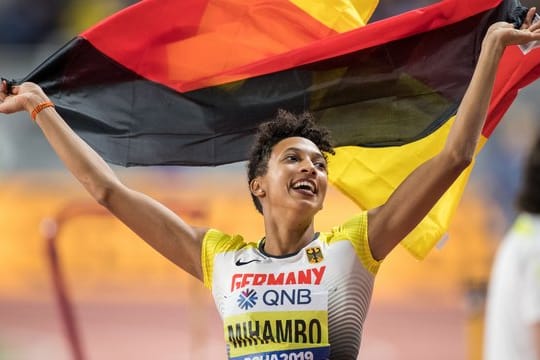 Malaika Mihambo gewann bei den Weltmeisterschaften in Doha Gold im Weitsprung.