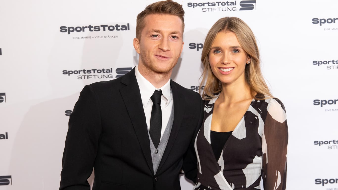 BVB-Kapitän Marco Reus und seine Gattin Scarlett Gartmann gaben sich ebenfalls die Ehre.