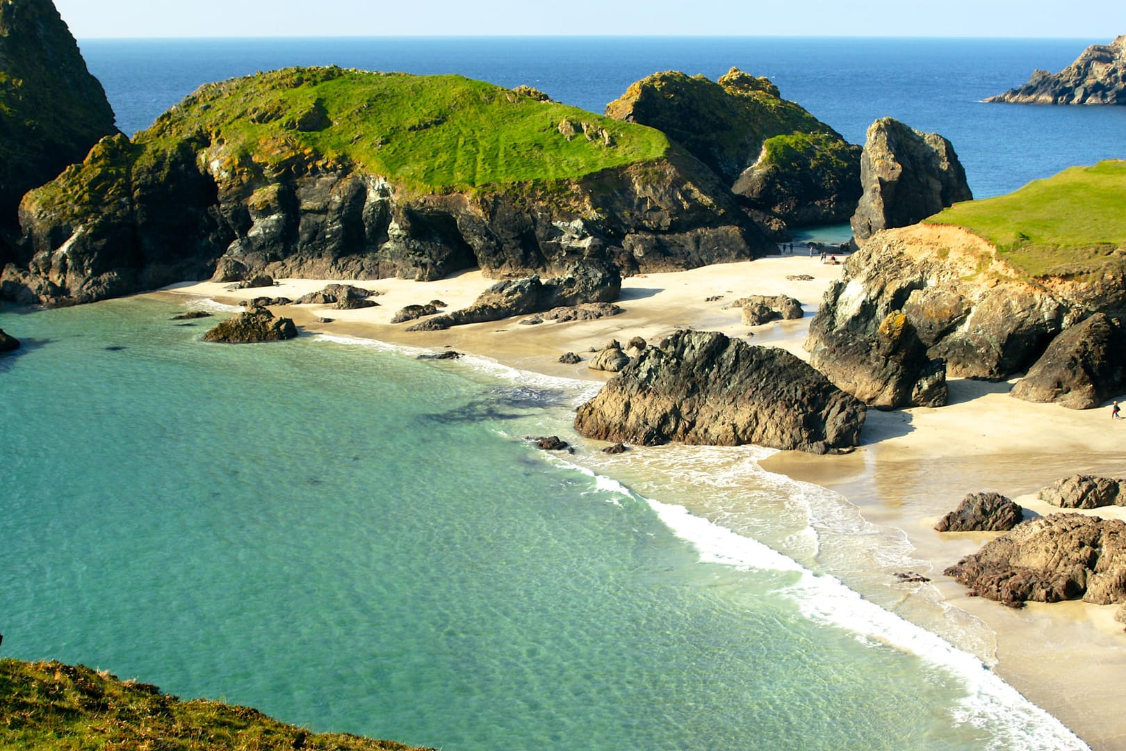 Kynance Cove in Cornwall: Reisen Sie in Büchern um die Welt.