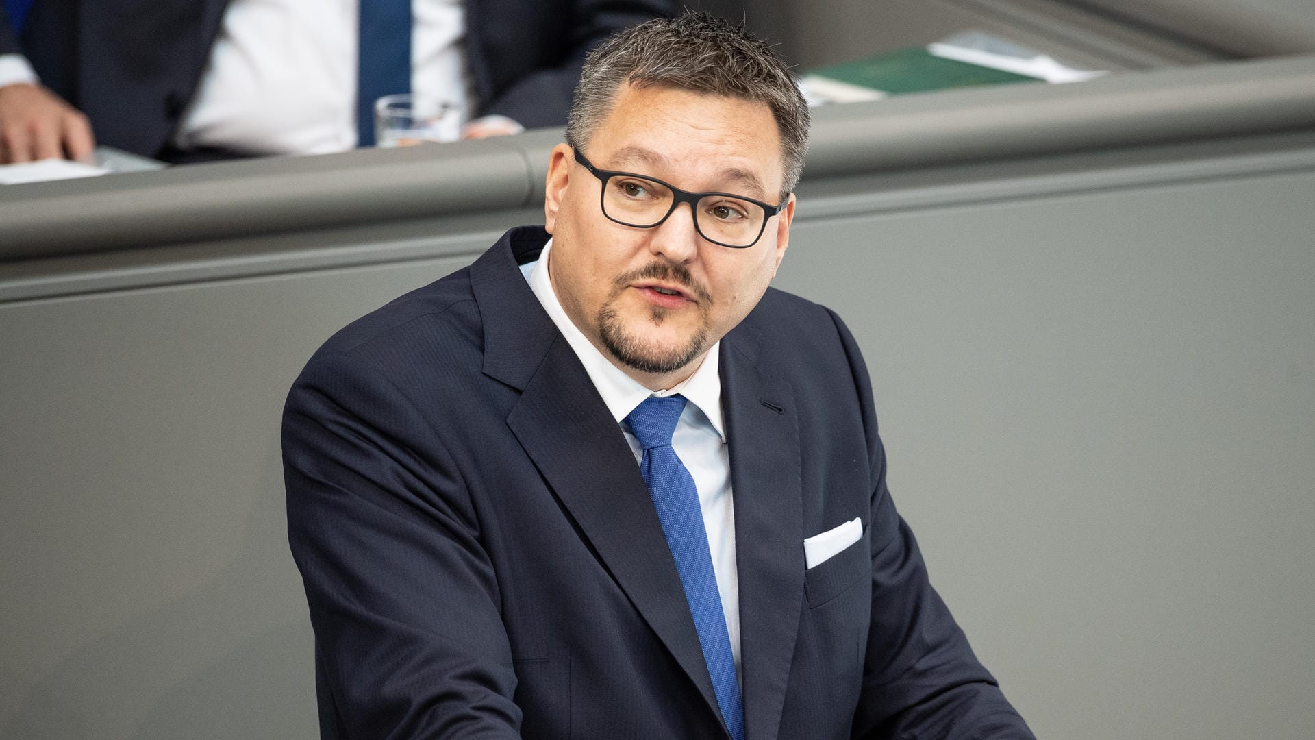 Stefan Keuter: Der Bundestagsabgeordnete äußerte sich verharmlosend über die NS-Morde an Behinderten, psychisch Kranken und sozial Marginalisierten. (Archivbild)
