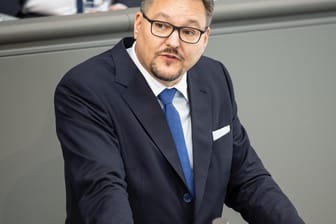 Stefan Keuter: Der Bundestagsabgeordnete äußerte sich verharmlosend über die NS-Morde an Behinderten, psychisch Kranken und sozial Marginalisierten. (Archivbild)