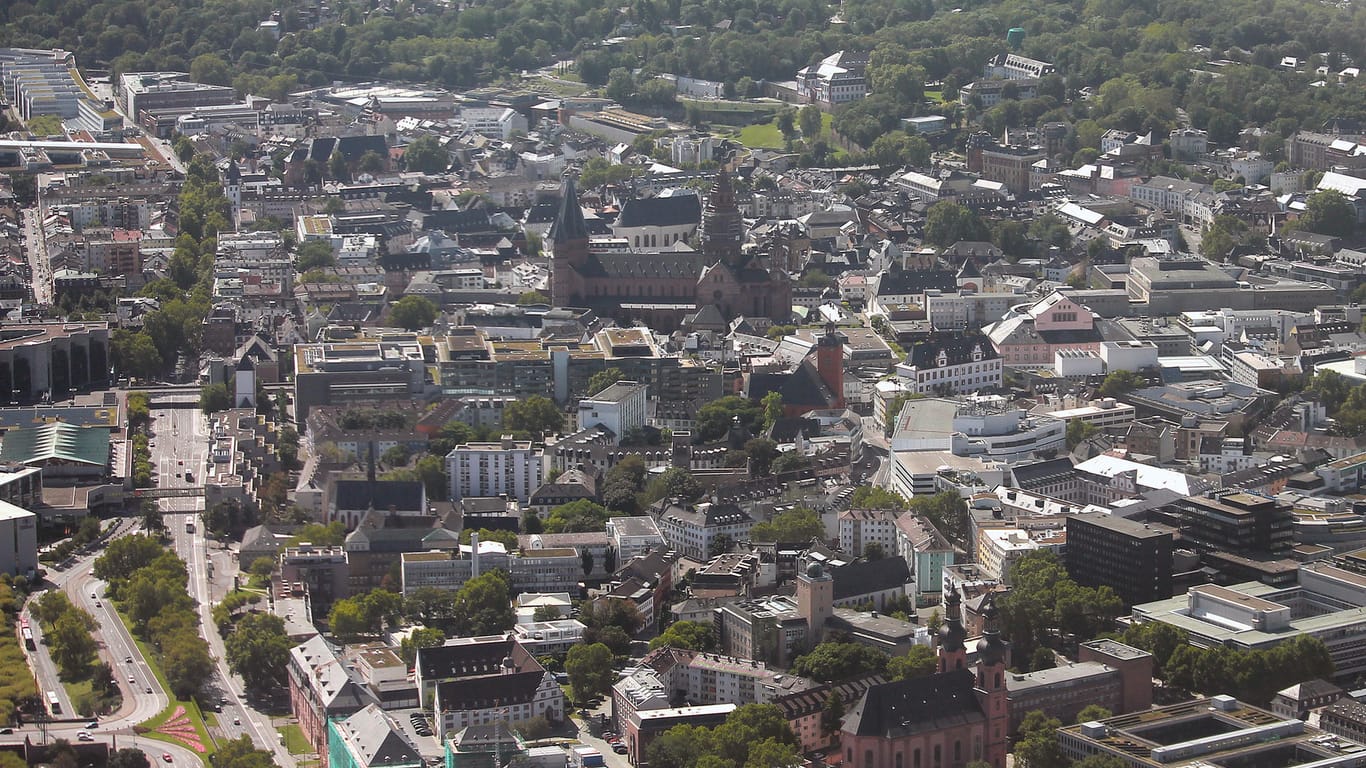Eine Luftaufnahme der Mainzer Innenstadt: Ein Drittel der Bewohner fühlt sich laut einer aktuellen Studie sicher in der Stadt.