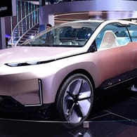 Der BMW Vision iNext: Das Auto ist eine über fünf Meter große Kombination aus Kombi, Van und SUV.