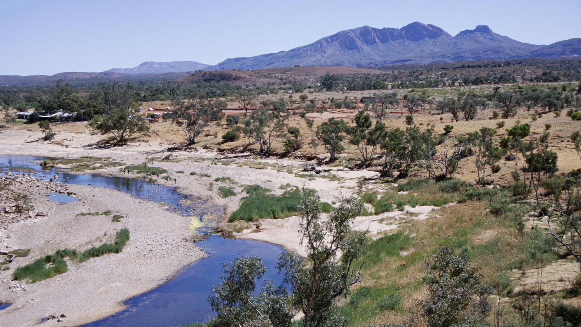 Aussicht auf den Finke River: In diesem Fluss im australischen Outback ist der Wagen steckengeblieben.