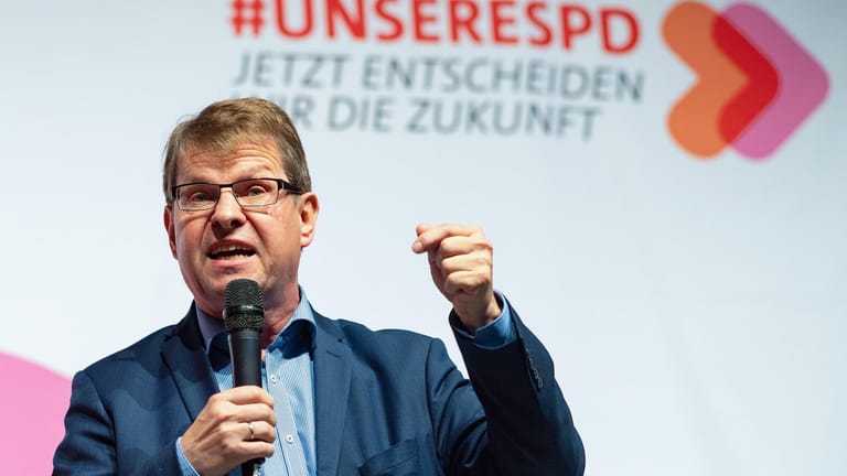 Ralf Stegner: Der stellvertretende SPD-Vorsitzende Stegner hofft auf eine gemeinsame SPD-Linie zur Groko.