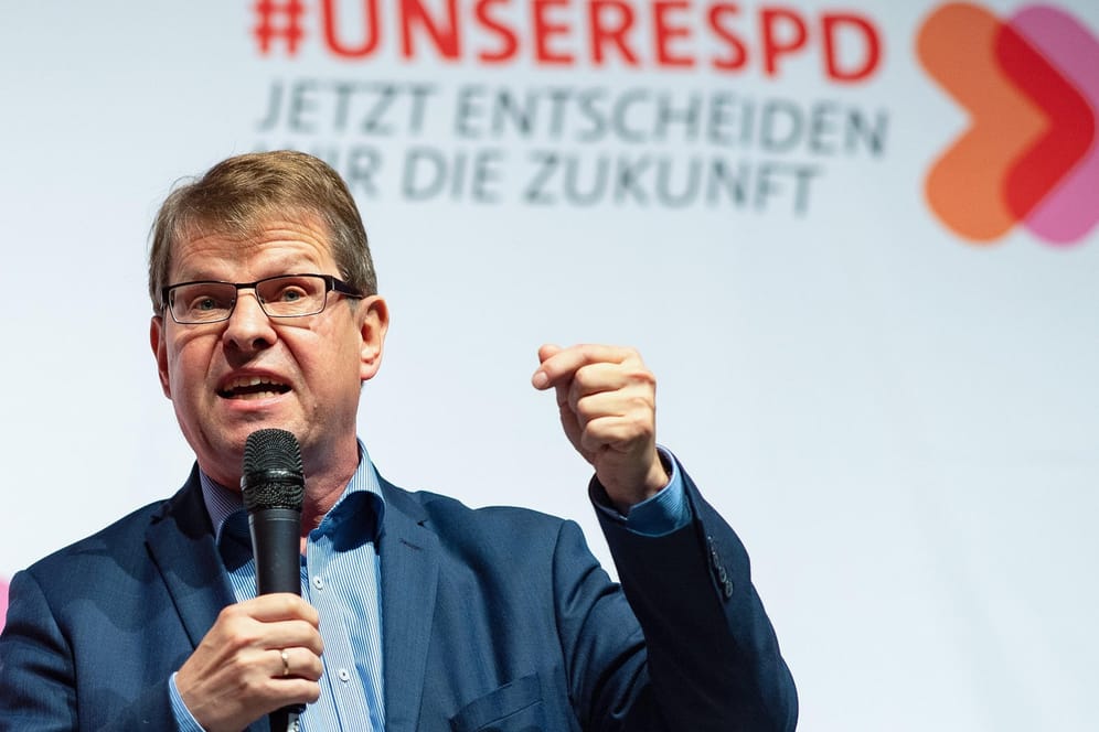 Ralf Stegner: Der stellvertretende SPD-Vorsitzende Stegner hofft auf eine gemeinsame SPD-Linie zur Groko.