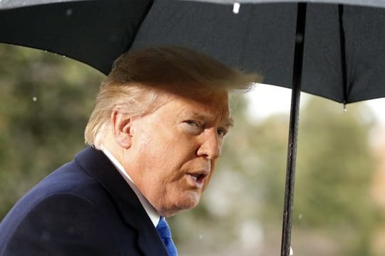 Die Demokraten werfen US-Präsident Donald Trump Amtsmissbrauch vor.