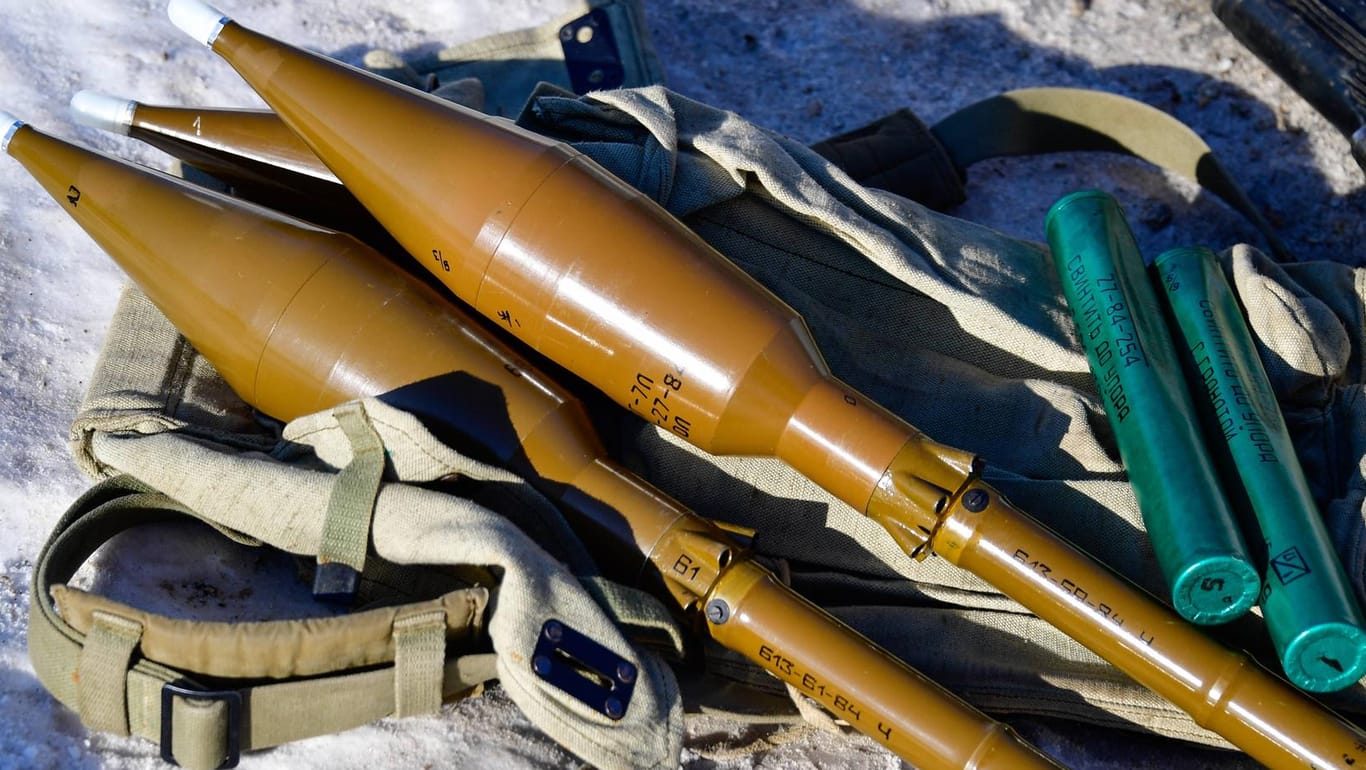 Russische Panzerabwehrraketen vom Typ RPG-7: Eine solche ist in einem Thüringer Hausflur entdeckt worden. (Symbolfoto)