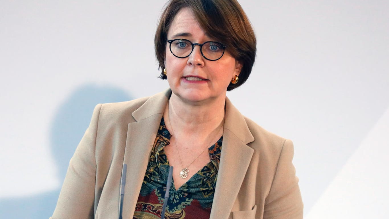 Staatsministerin Annette Widmann-Mauz: Die Integrationsbeauftragte fordert trotz der Erfolge weitere Anstrengungen und lobt das Engagement von Ehrenamtlichen.