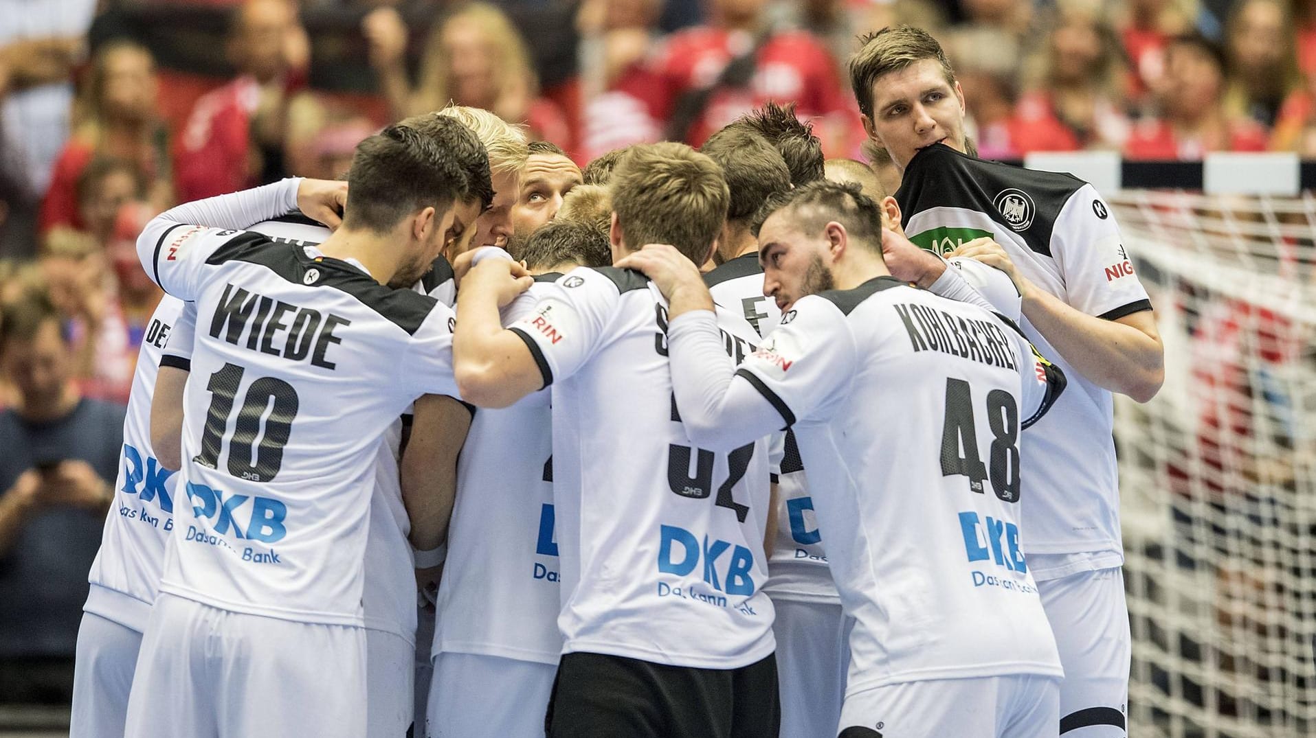 Die DHB-Spieler bei der vergangenen WM: Das Team tritt nun mit veränderter Mannschaft bei der EM an.