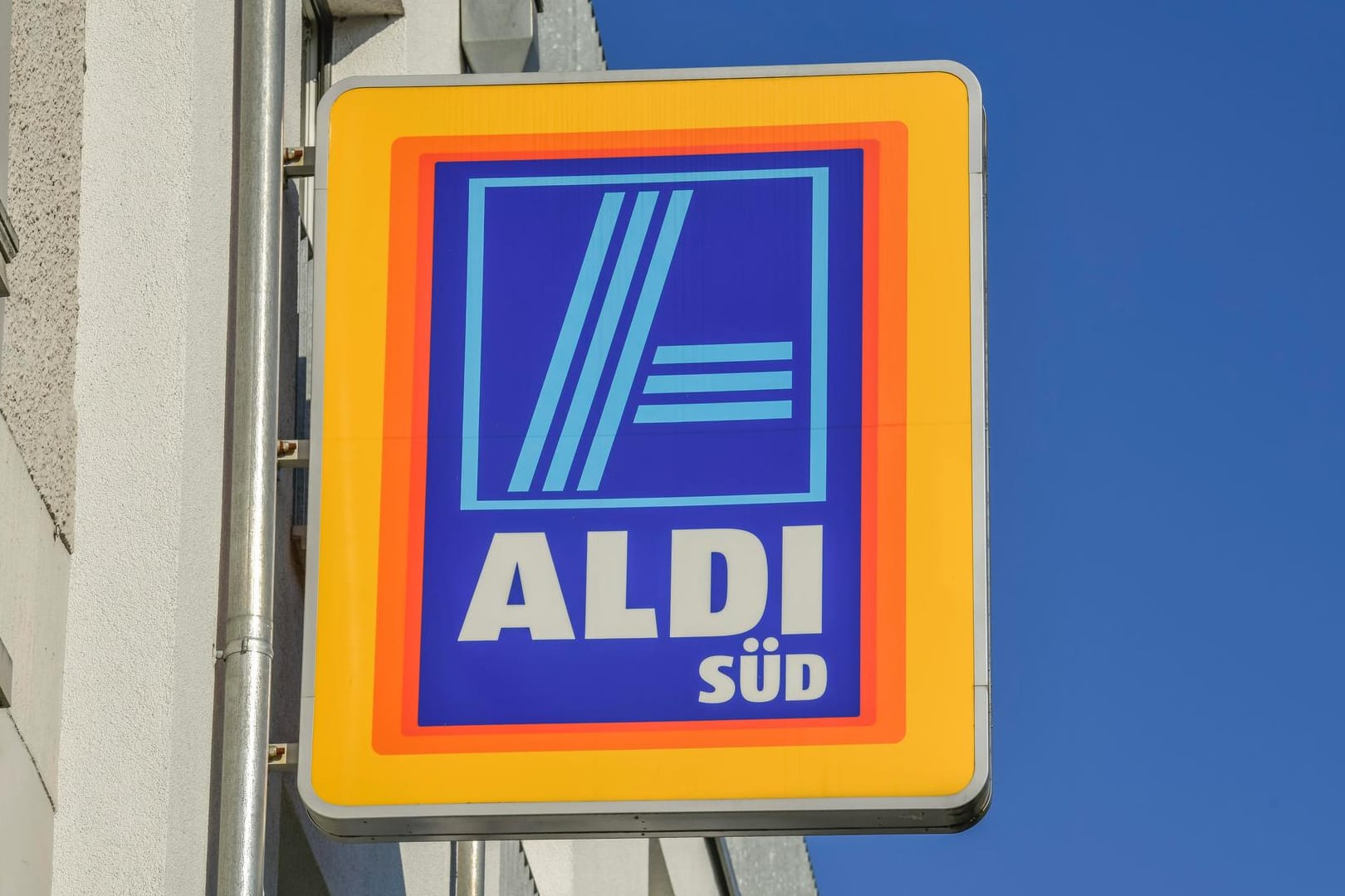 Logo Aldi Süd: Der Discounter will in zwei Regionalgesellschaften rund 580 Mitarbeiter entlassen.