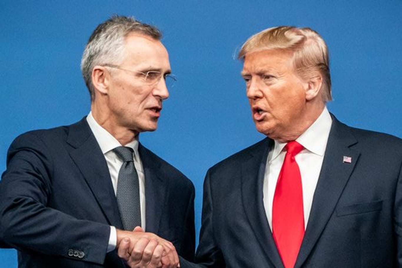 Nato-Generalsekretär Stoltenberg und US-Präsident Trump beim Gipfel in Großbritannien.