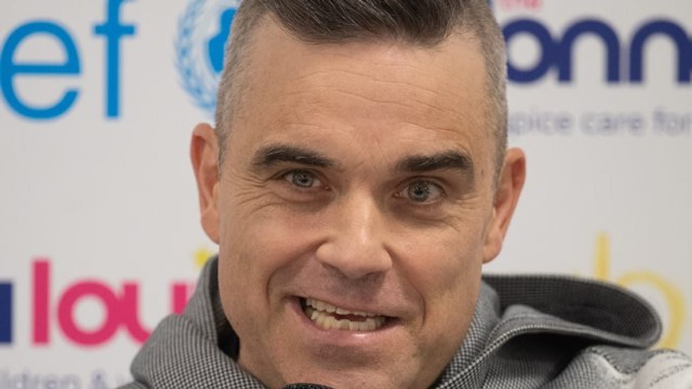 Robbie Williams hält viel von der deutschen Fußball-Nationalmannschaft.