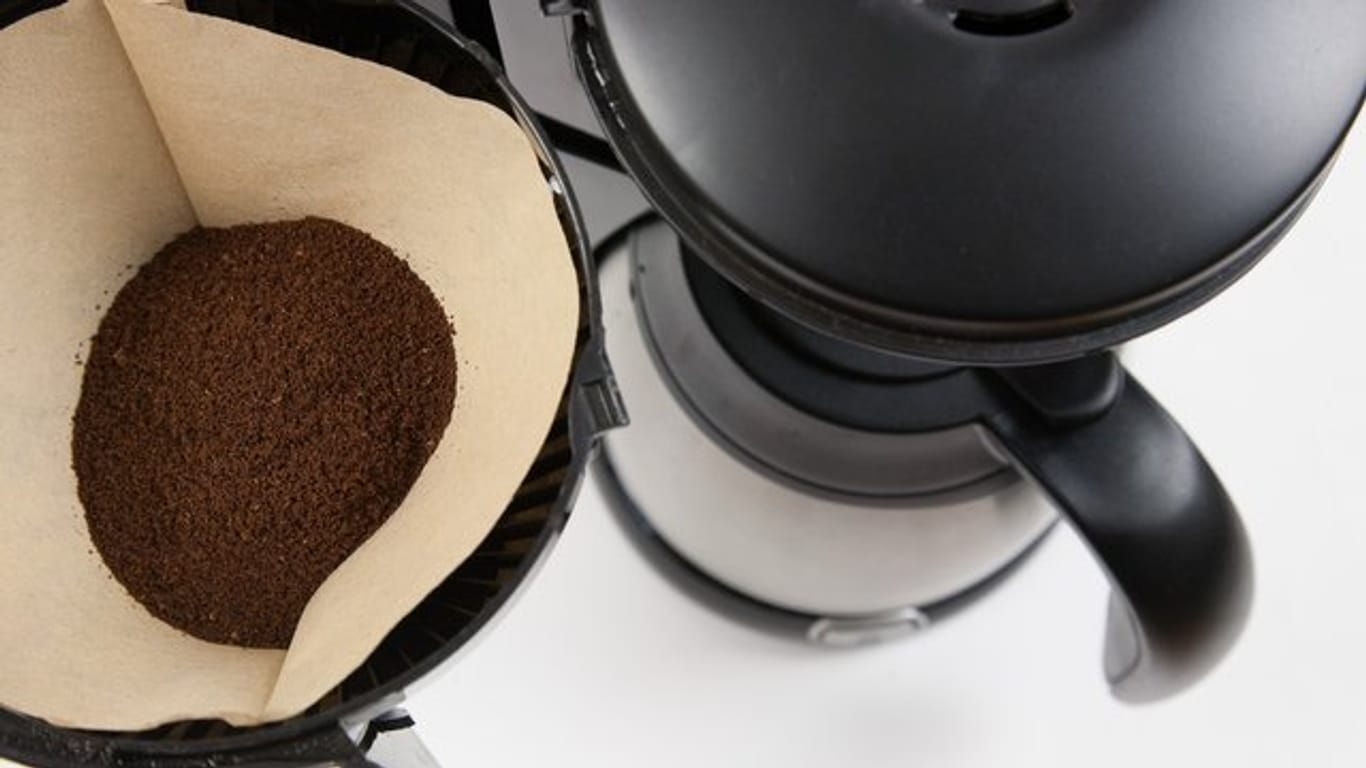 Damit das Kaffee-Aroma sich voll entfalten kann, sollte man die Maschine regelmäßig entkalken.