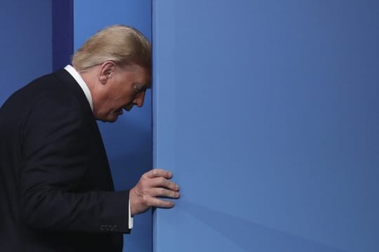 Die US-Demokraten beschuldigen Trump, seinen ukrainischen Amtskollegen unter Druck gesetzt zu haben.
