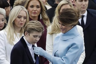 Melania Trump und Sohn Barron im Jahr 2017.